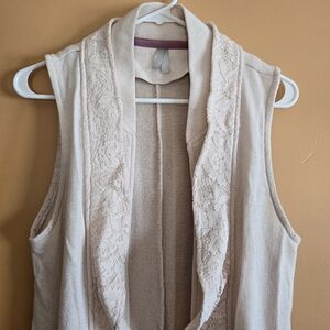 Vanity Cream Sleeveless Lace Cardigan Vest With Pockets (PTP=17")